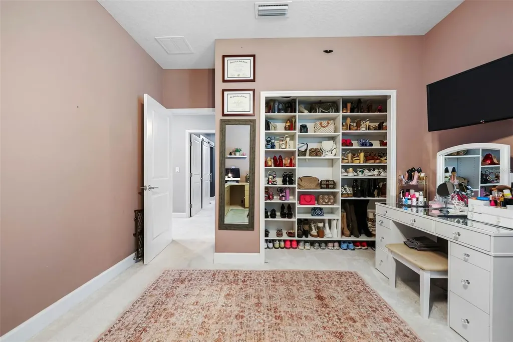 7507 N Dartmouth Avenue Tampa FL 33604