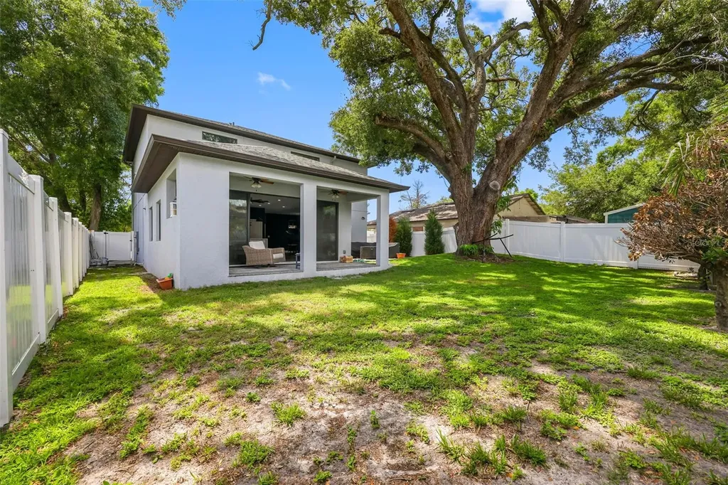7507 N Dartmouth Avenue Tampa FL 33604