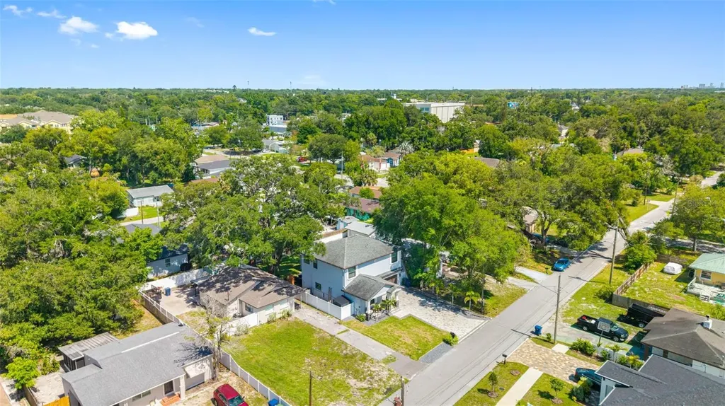 7507 N Dartmouth Avenue Tampa FL 33604
