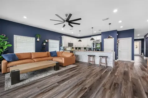 7507 N Dartmouth Avenue Tampa FL 33604