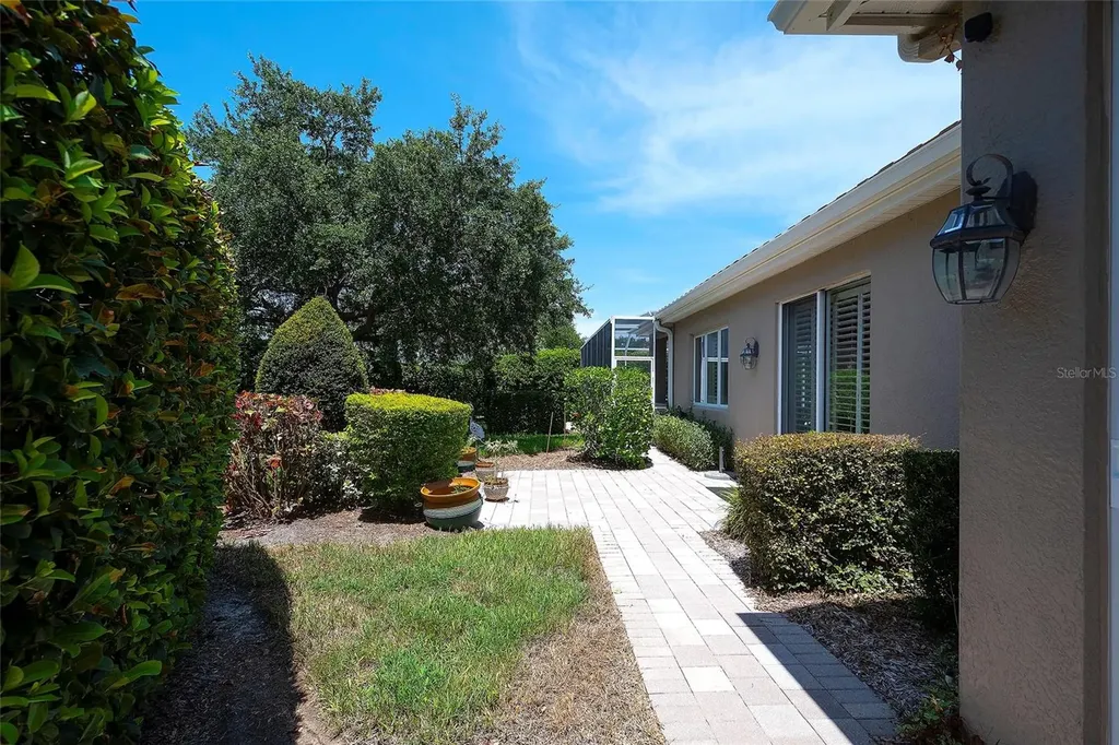 9735 53rd Dr E Bradenton FL 34211