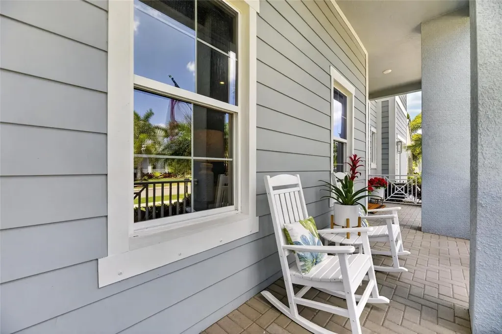 825 Manns Harbor Drive Apollo Beach FL 33572