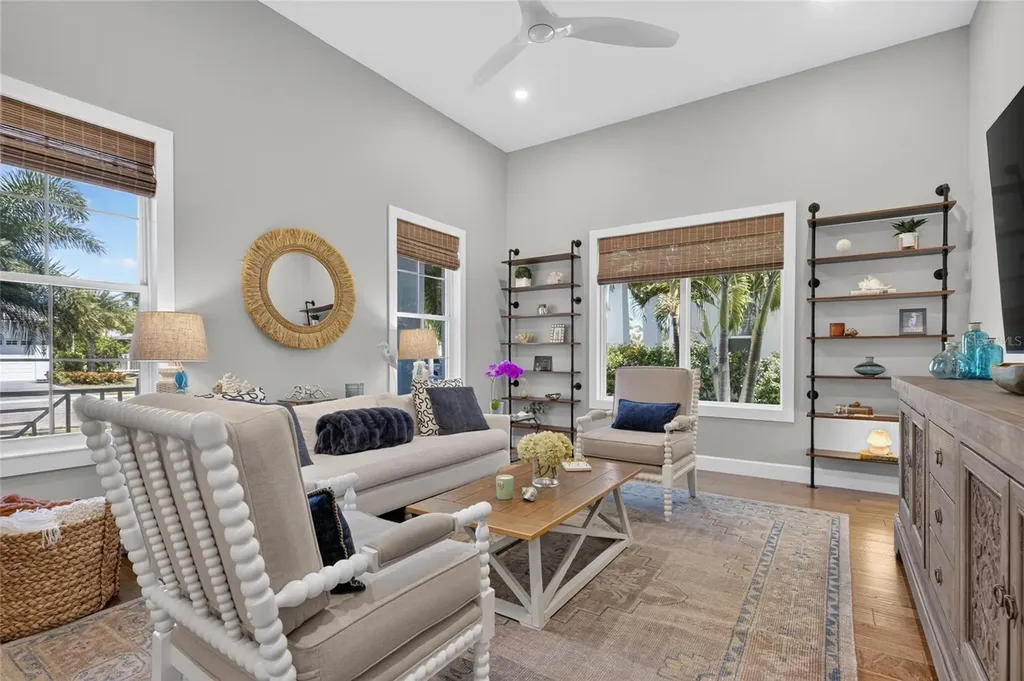 825 Manns Harbor Drive Apollo Beach FL 33572