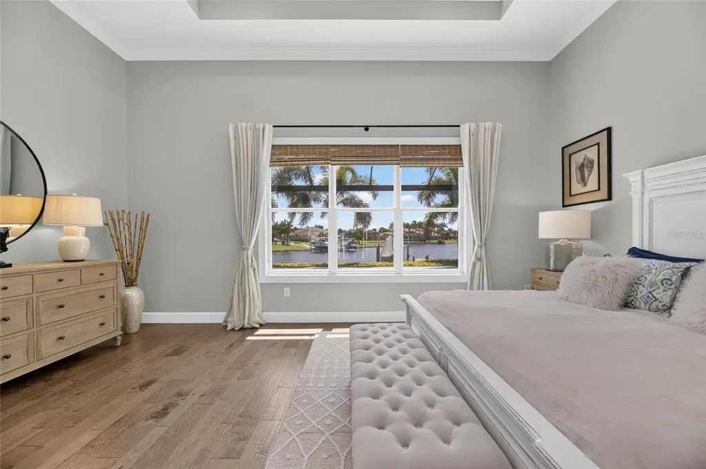 825 Manns Harbor Drive Apollo Beach FL 33572