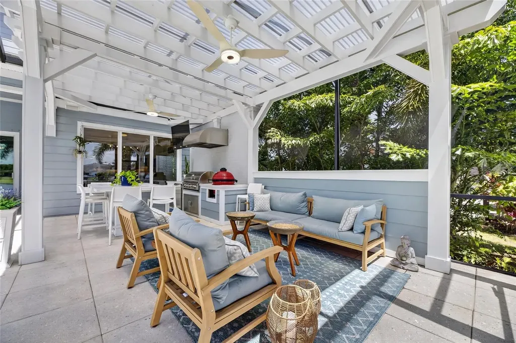 825 Manns Harbor Drive Apollo Beach FL 33572