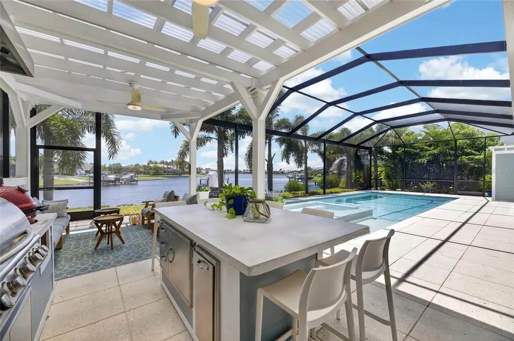825 Manns Harbor Drive Apollo Beach FL 33572
