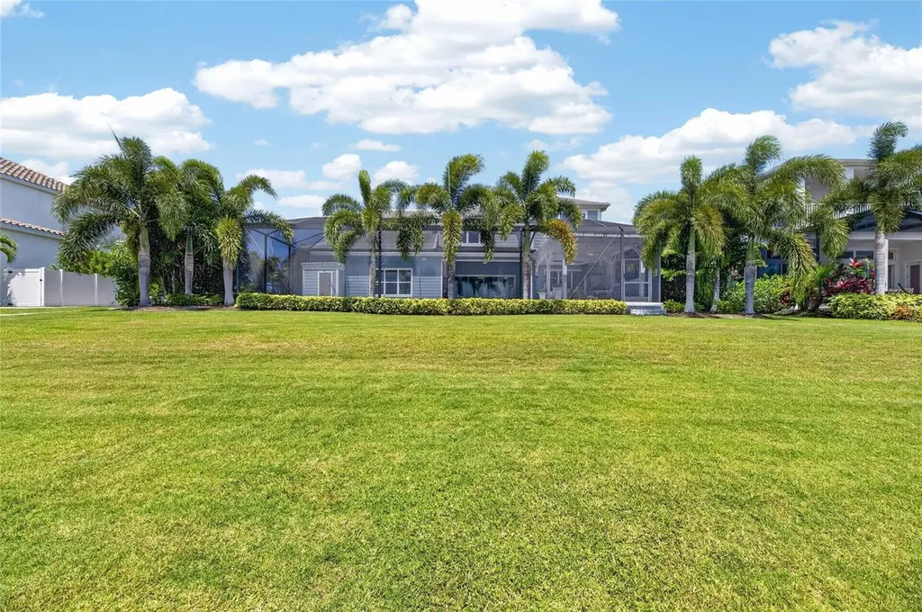 825 Manns Harbor Drive Apollo Beach FL 33572