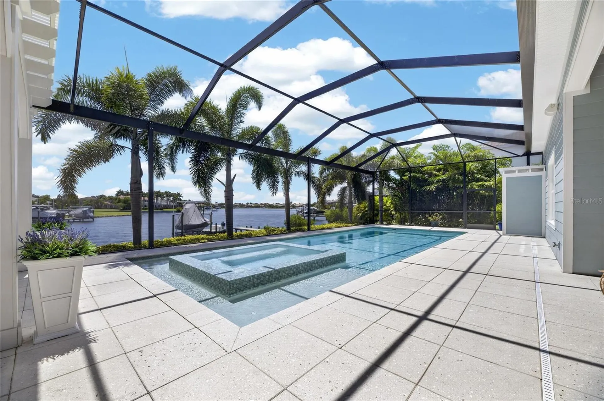 825 Manns Harbor Drive Apollo Beach FL 33572