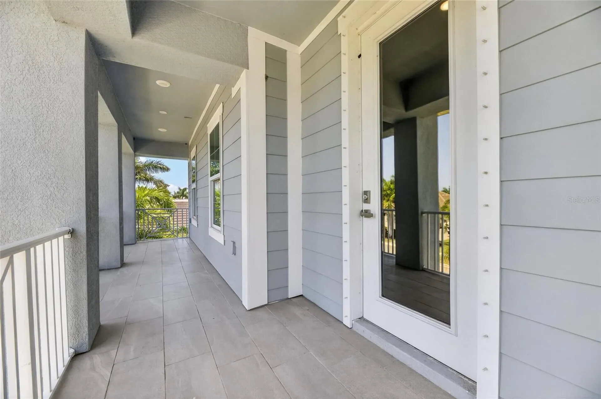 825 Manns Harbor Drive Apollo Beach FL 33572