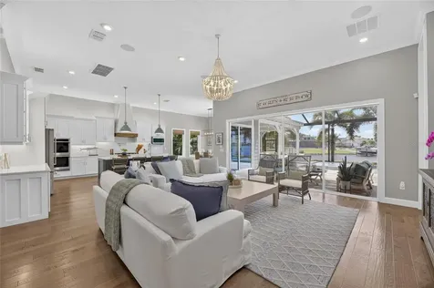 825 Manns Harbor Drive Apollo Beach FL 33572