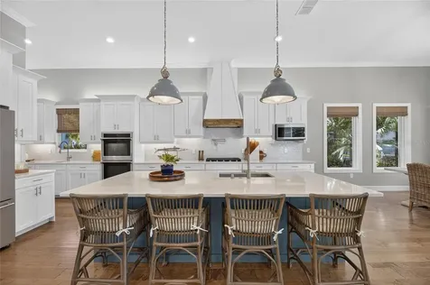 825 Manns Harbor Drive Apollo Beach FL 33572