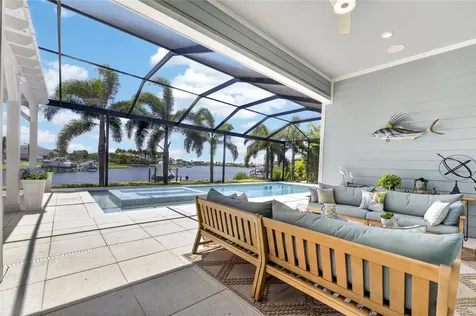 825 Manns Harbor Drive Apollo Beach FL 33572