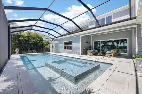 825 Manns Harbor Drive Apollo Beach FL 33572