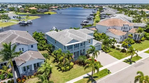 825 Manns Harbor Drive Apollo Beach FL 33572