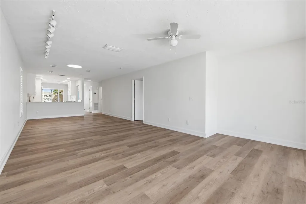 594 Boca Ciega Point Boulevard N St Petersburg FL 33708
