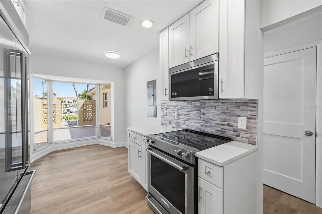 594 Boca Ciega Point Boulevard N St Petersburg FL 33708
