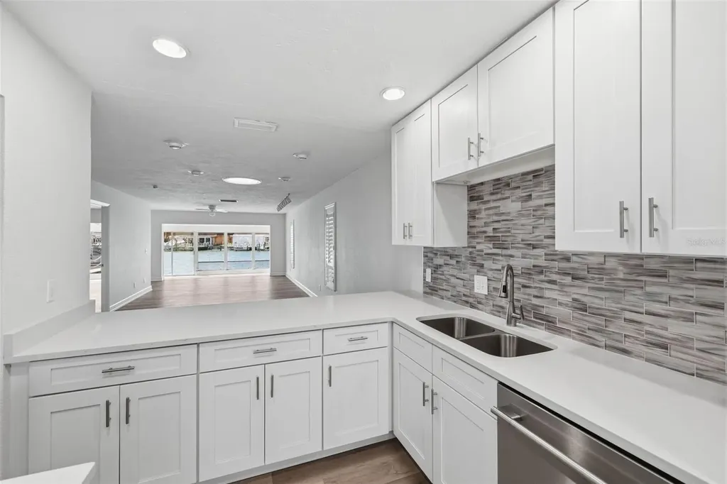 594 Boca Ciega Point Boulevard N St Petersburg FL 33708