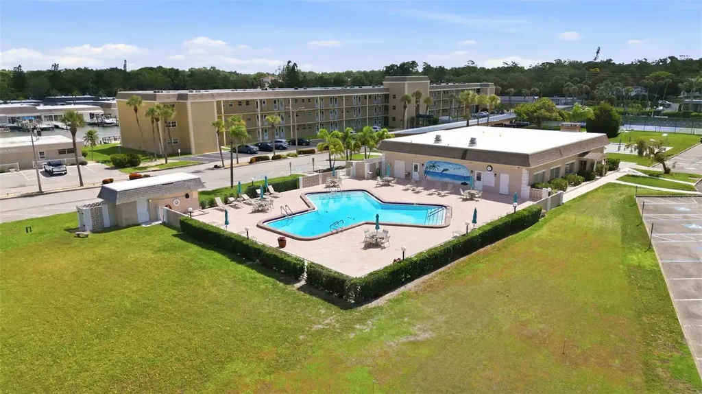 594 Boca Ciega Point Boulevard N St Petersburg FL 33708