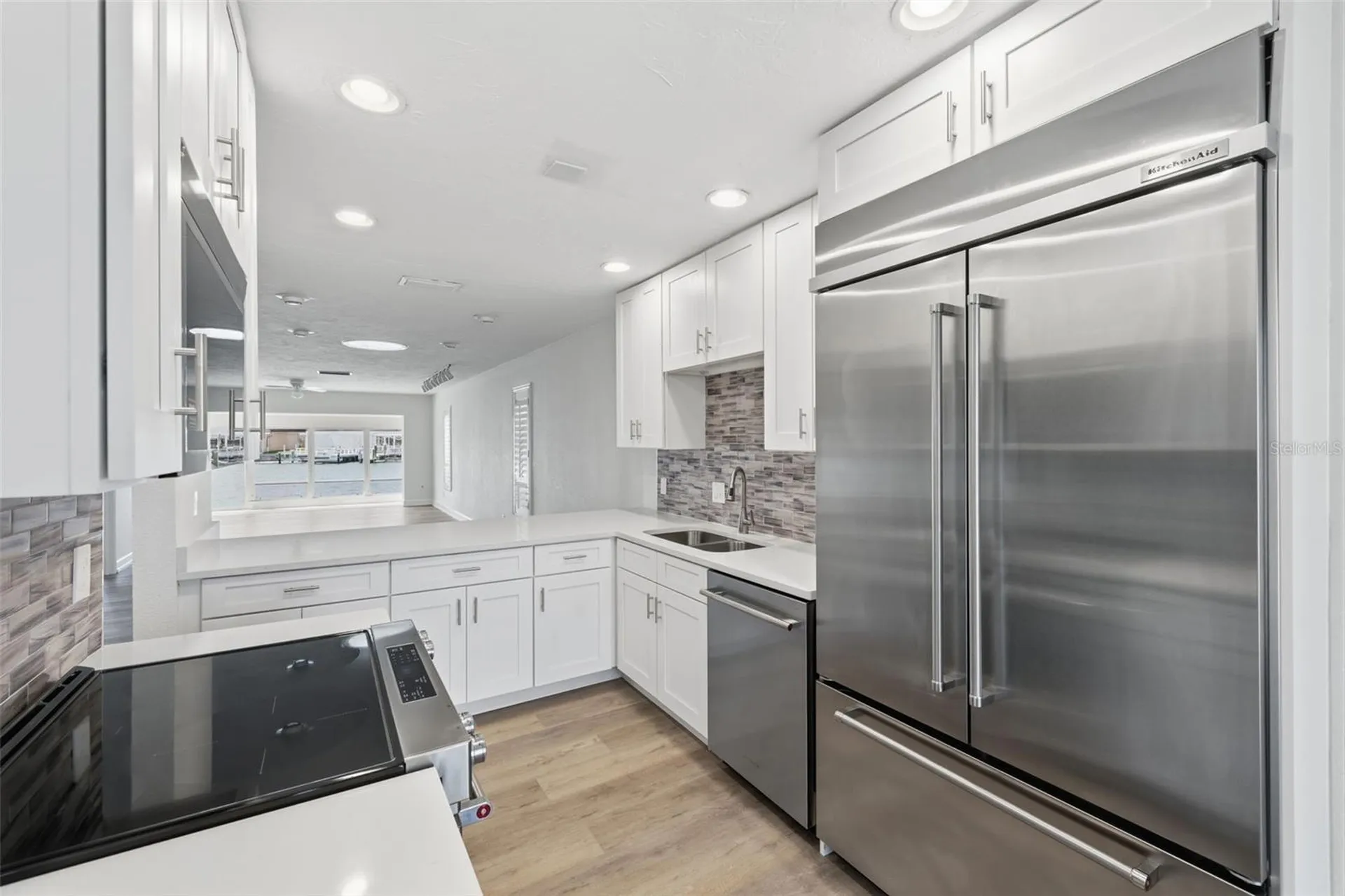 594 Boca Ciega Point Boulevard N St Petersburg FL 33708