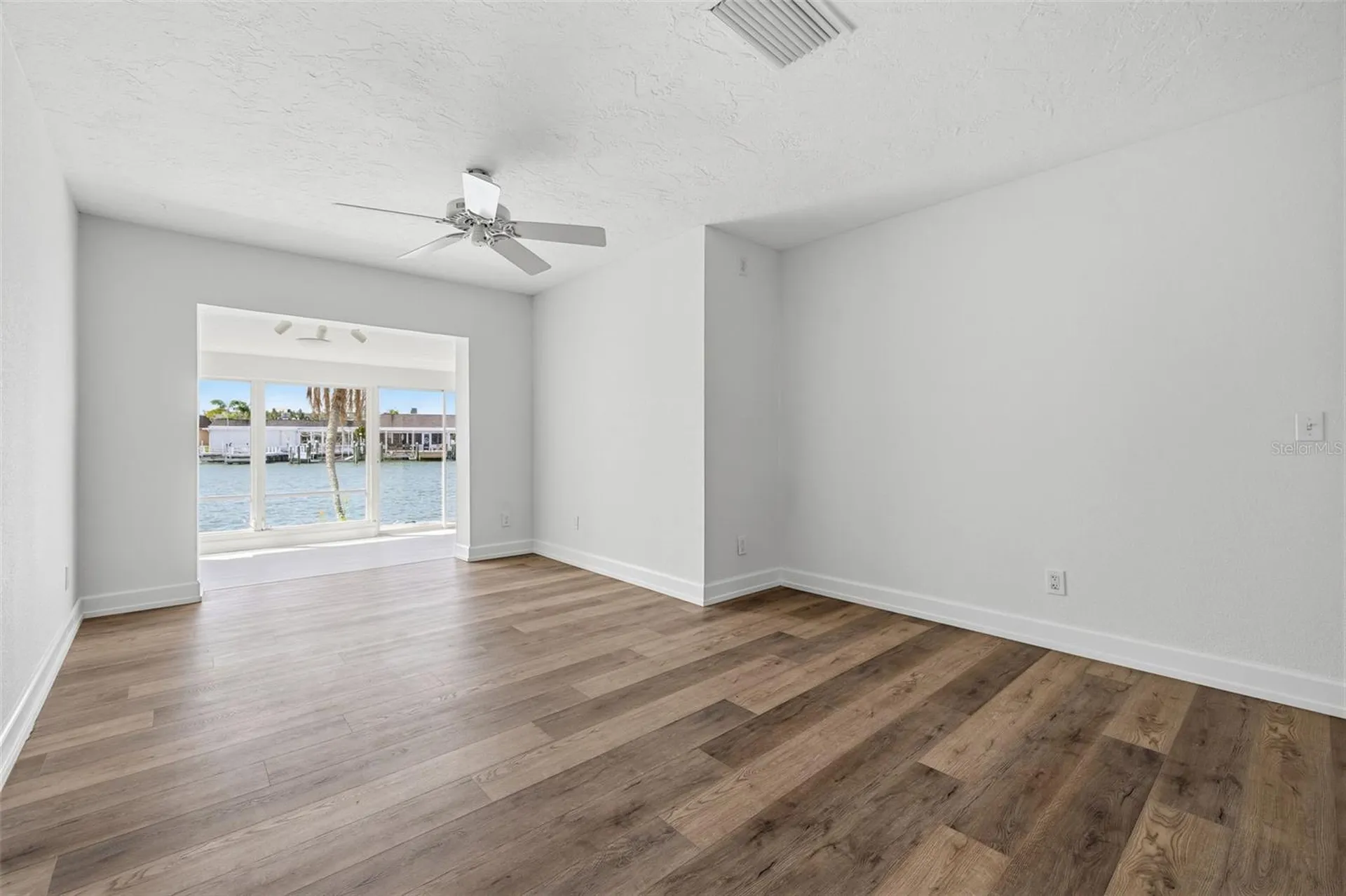 594 Boca Ciega Point Boulevard N St Petersburg FL 33708