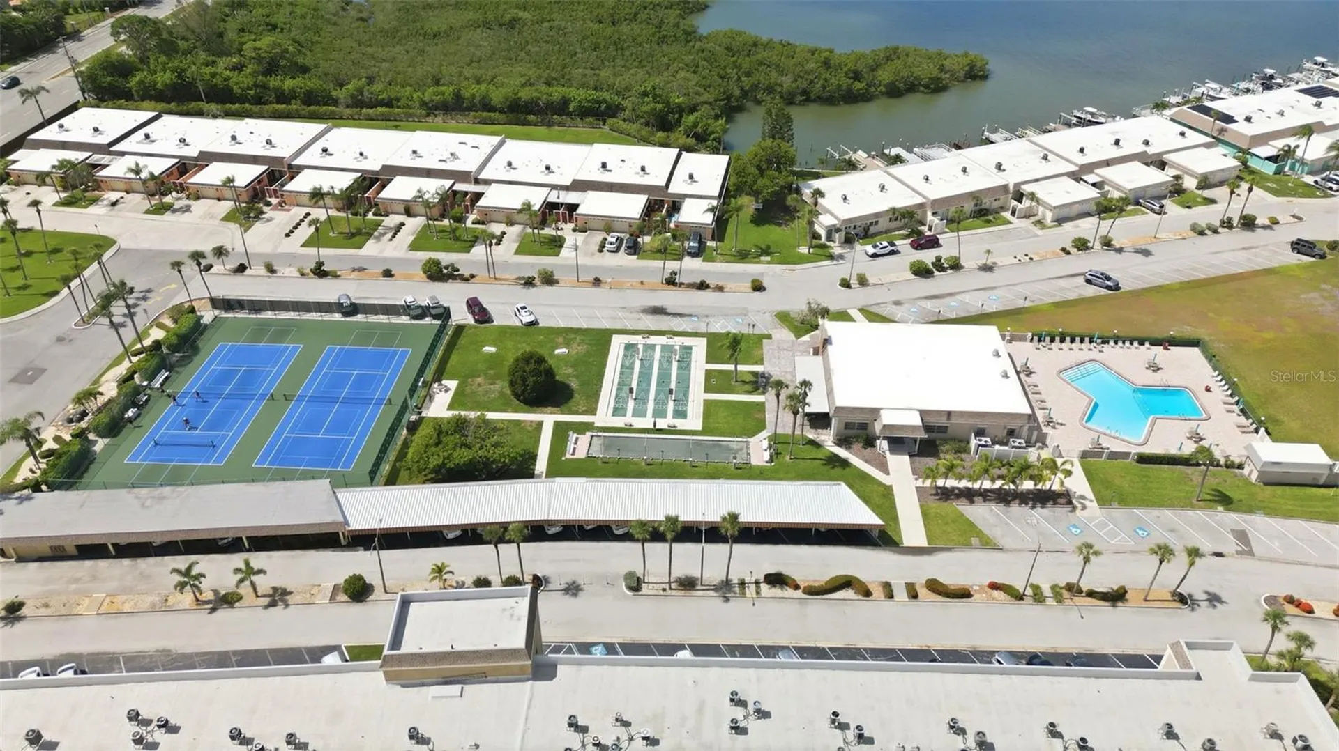 594 Boca Ciega Point Boulevard N St Petersburg FL 33708