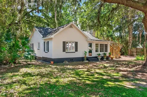 112 N Lake Avenue Leesburg FL 34748