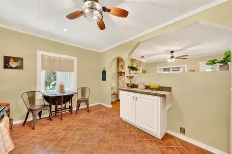 112 N Lake Avenue Leesburg FL 34748