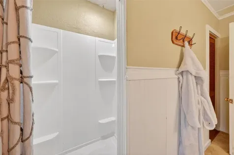 112 N Lake Avenue Leesburg FL 34748