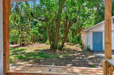112 N Lake Avenue Leesburg FL 34748