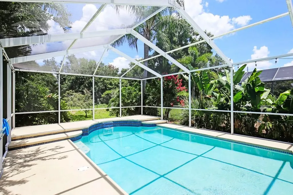 5602 Shady Creek Court Valrico FL 33596