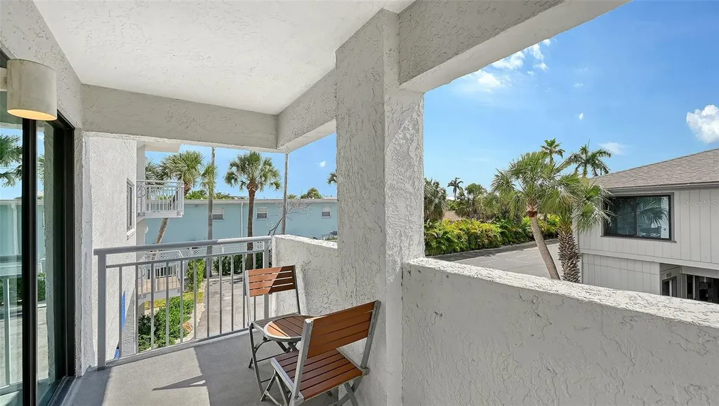 1001 Point Of Rocks Road Sarasota FL 34242