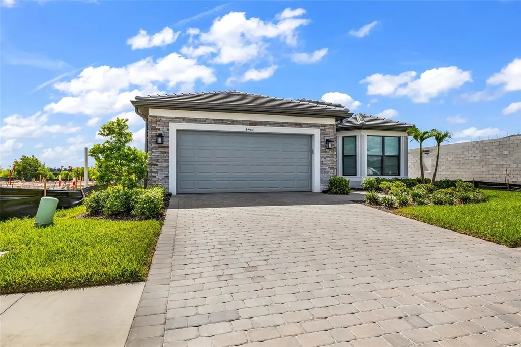 4400 Lakeside Grove Place North Port FL 34289