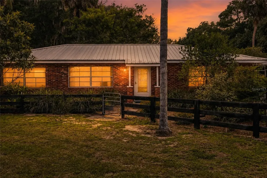 40847 County Road 439 Umatilla FL 32784