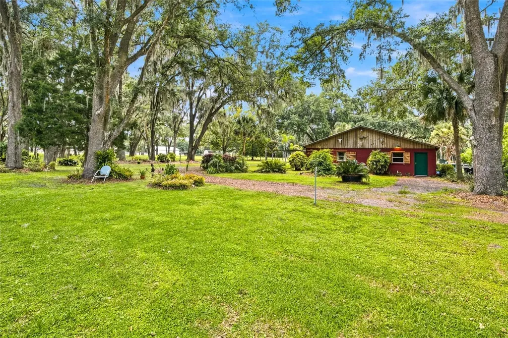 40847 County Road 439 Umatilla FL 32784