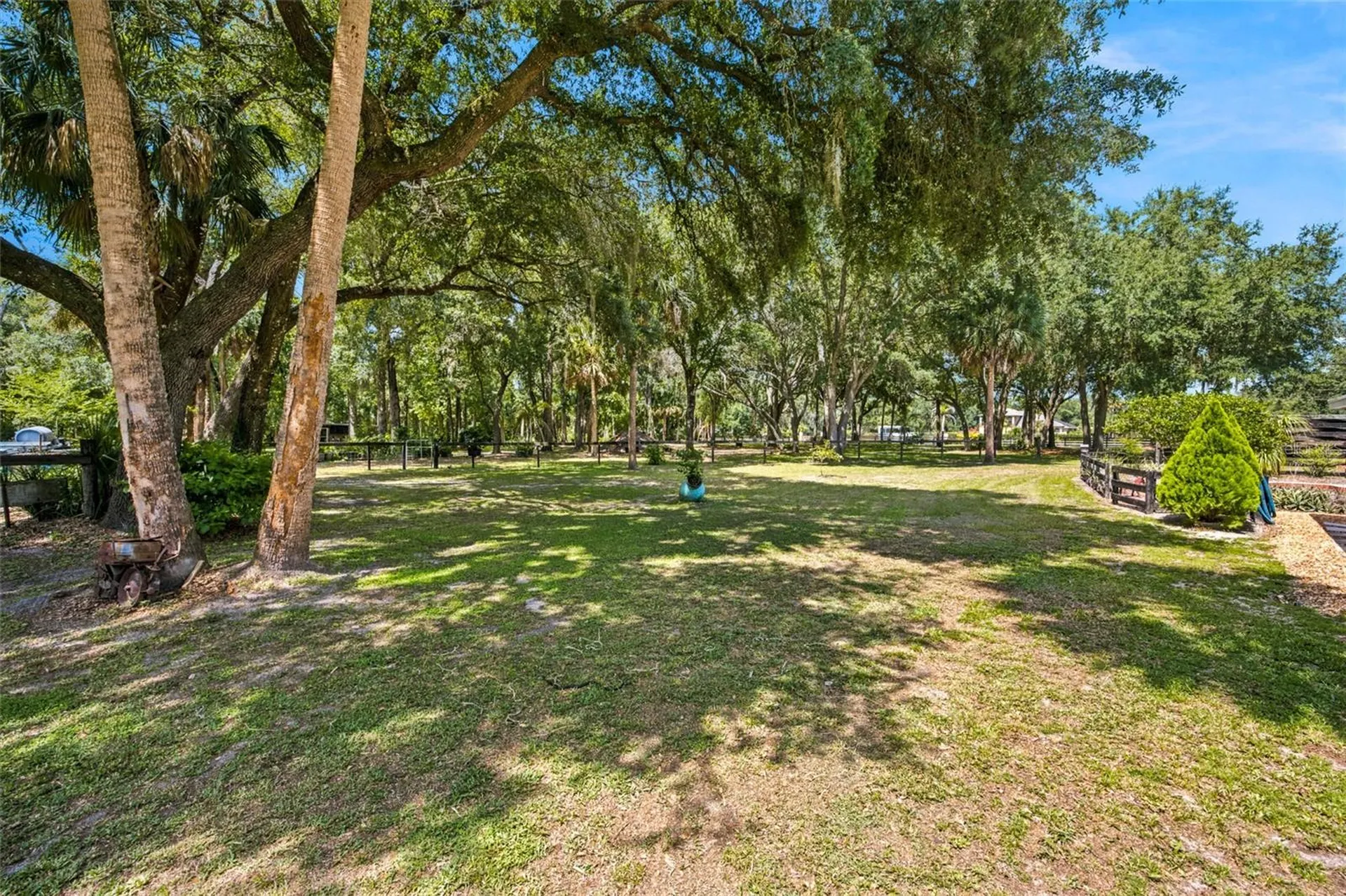 40847 County Road 439 Umatilla FL 32784