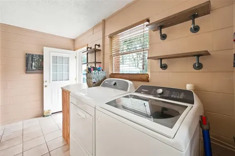 40847 County Road 439 Umatilla FL 32784