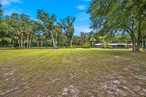 40847 County Road 439 Umatilla FL 32784