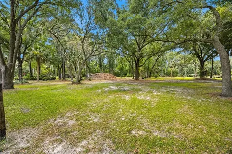 40847 County Road 439 Umatilla FL 32784