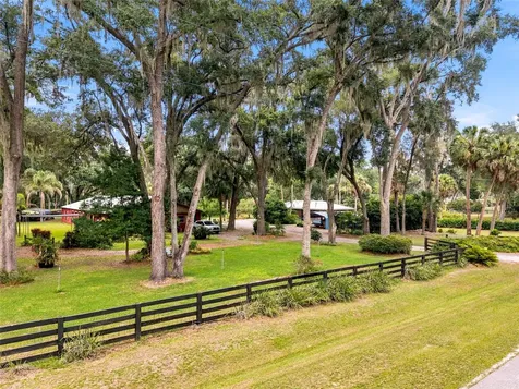 40847 County Road 439 Umatilla FL 32784