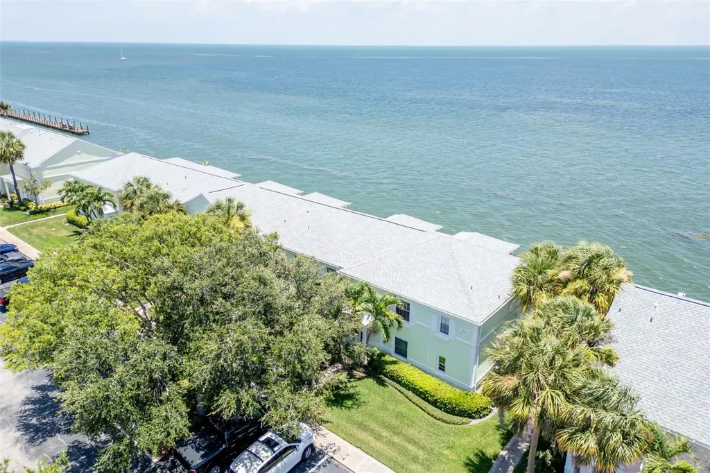 5118 Coquina Key Drive SE St Petersburg FL 33705