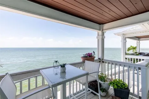 5118 Coquina Key Drive SE St Petersburg FL 33705
