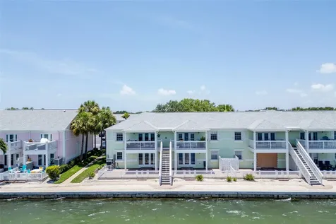 5118 Coquina Key Drive SE St Petersburg FL 33705