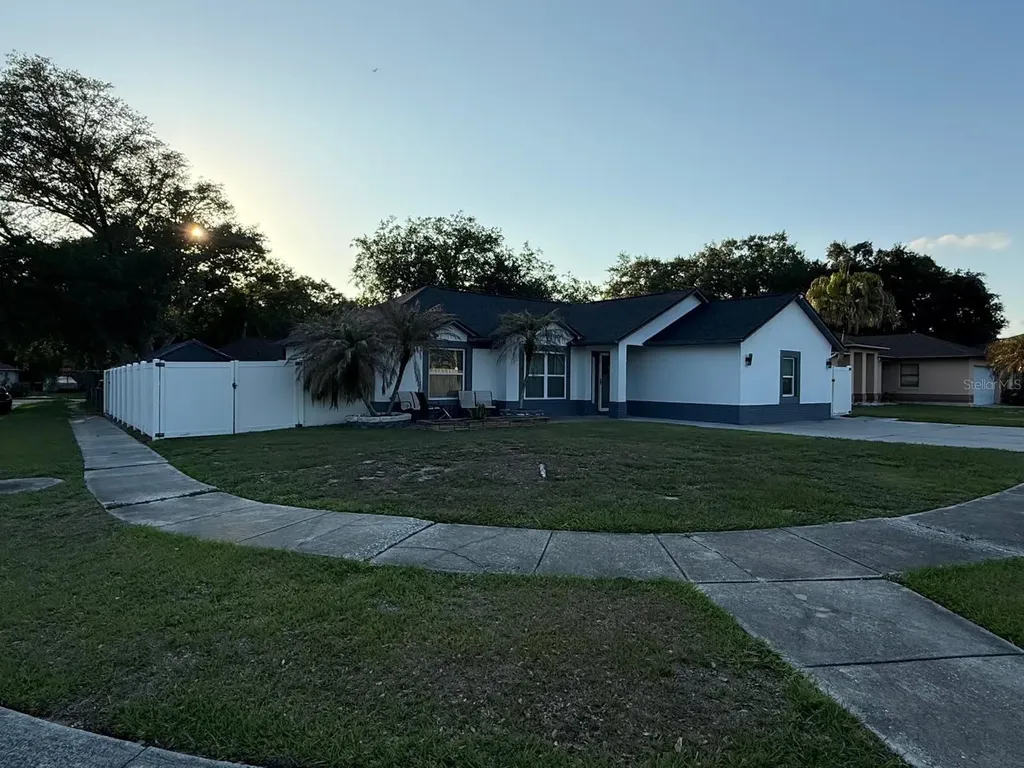 2906 Vienna Lane Kissimmee FL 34744