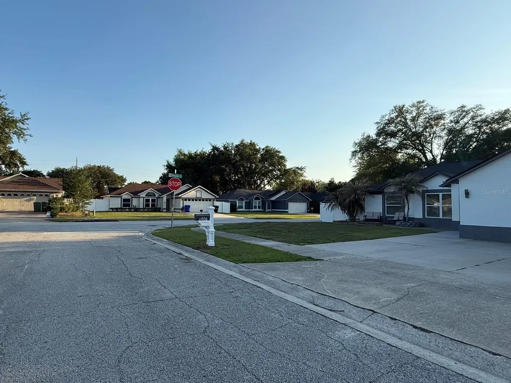 2906 Vienna Lane Kissimmee FL 34744