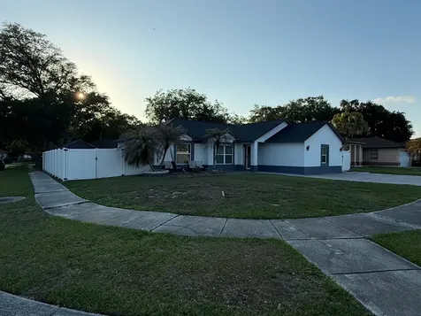 2906 Vienna Lane Kissimmee FL 34744