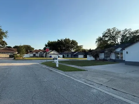 2906 Vienna Lane Kissimmee FL 34744