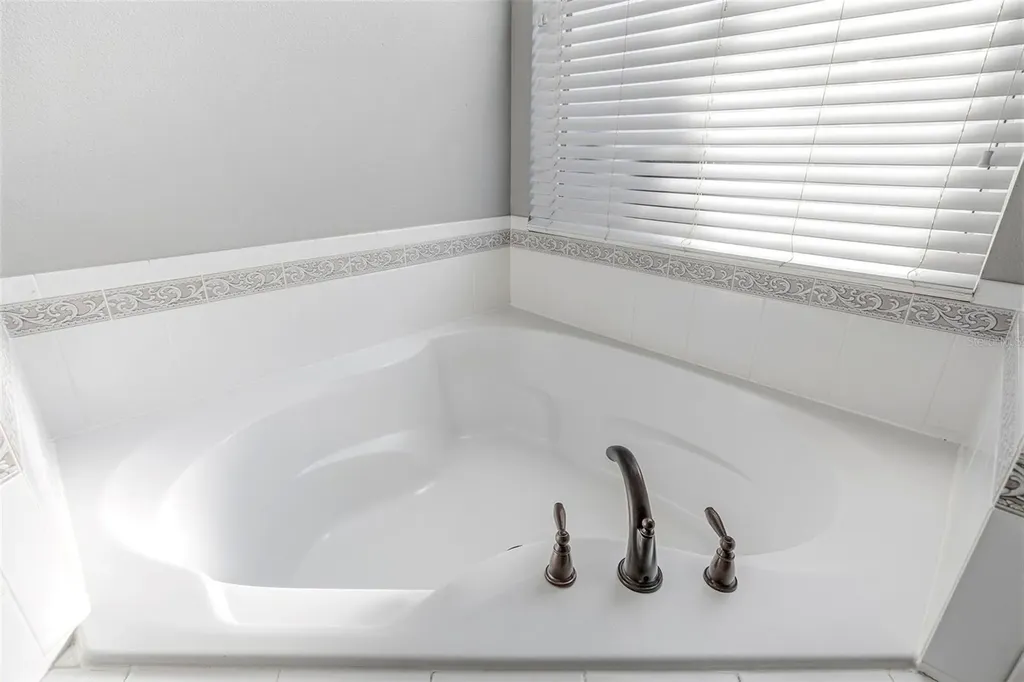 6631 63rd Terrace E Bradenton FL 34203