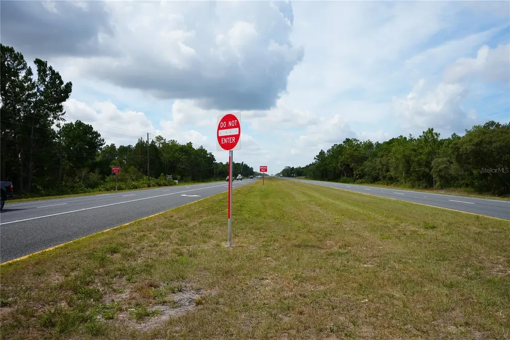 18284 Commercial Way Weeki Wachee FL 34614