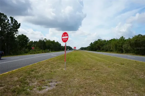 18284 Commercial Way Weeki Wachee FL 34614