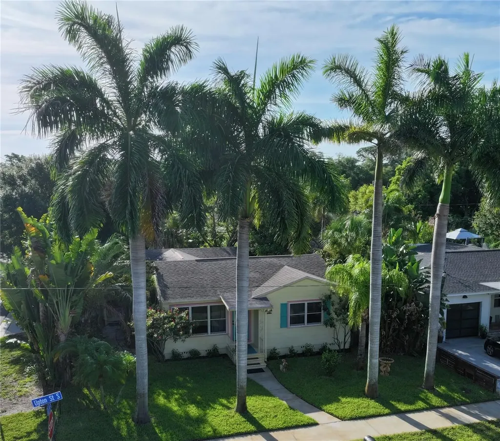 2602 Upton Street S Gulfport FL 33711